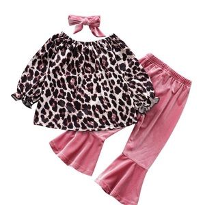 Leopard Off Shoulder outfit